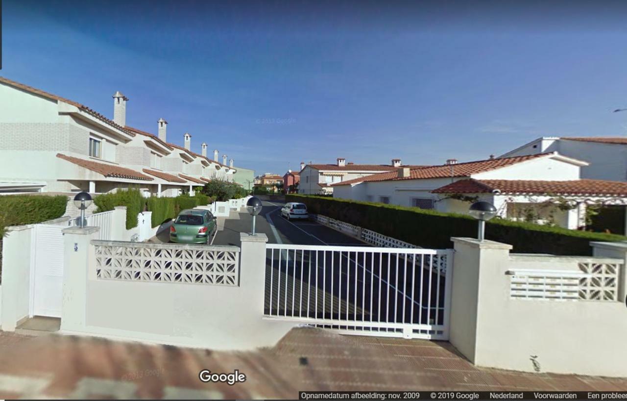 فيلا Casa Sant Antoni Maria Claret كامبريلس المظهر الخارجي الصورة